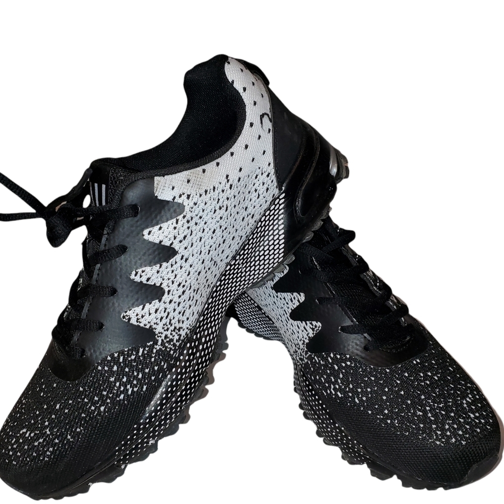 Cloud 1 Womens Sneakers in Black and White